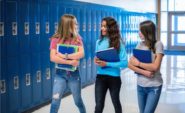 maumee vallley students in hallway